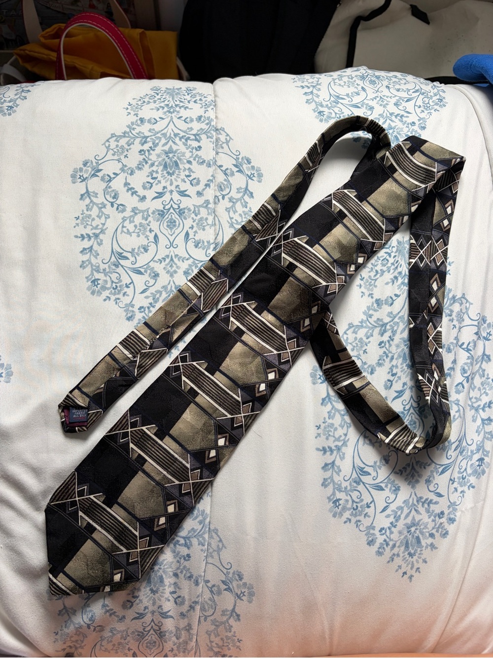 Pattinni Men’s Tie